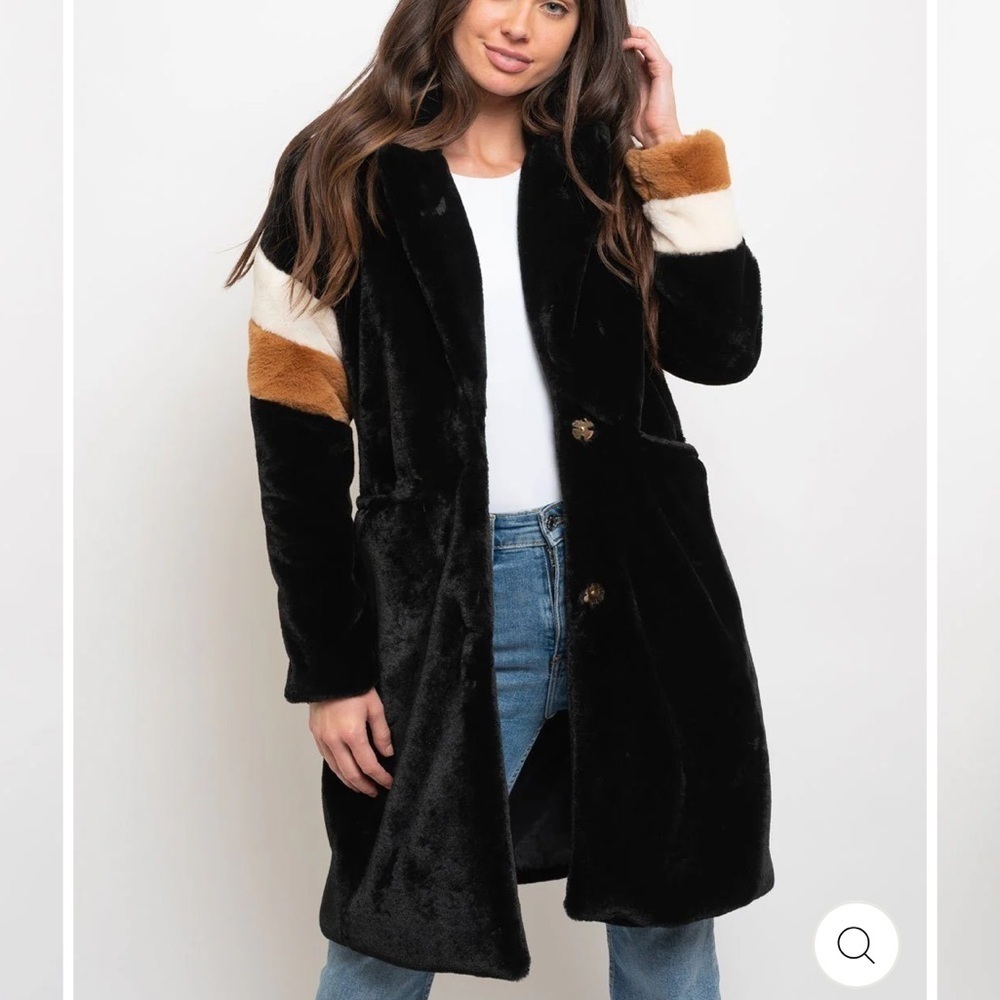 LA Coalition Faux Fur Coat Women Sz M Black Tan Sleeve Stripes Sporty Streetwear